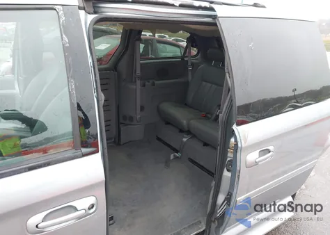 2004 Dodge Grand Caravan Sxt z USA, uszkodzony, nr VIN 2D4GP44L54R615857